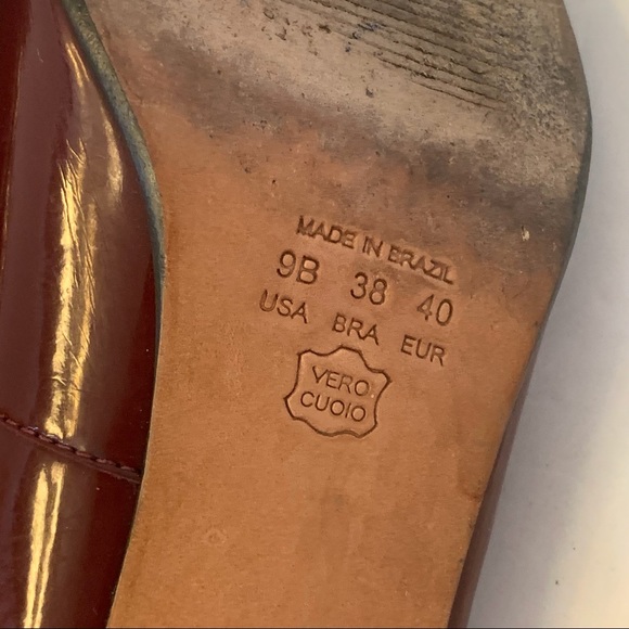 Corello Burgundy Patent Leather Round Toe Pump - Picture 9 of 13